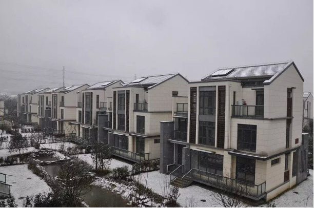 秦余山庄